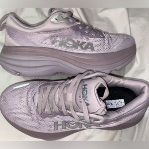Hoka Bondi 8 lilac light purple New W/O tag women’s size 6